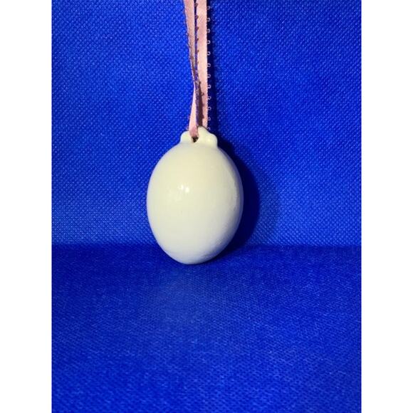 Pair Hanging Porcelain Eggs with Blue Birds Inside - Picture 4 of 6